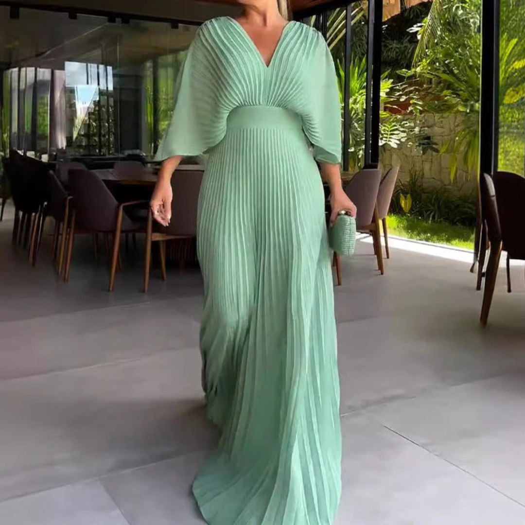 Vera | Pleated Dress with Elegance