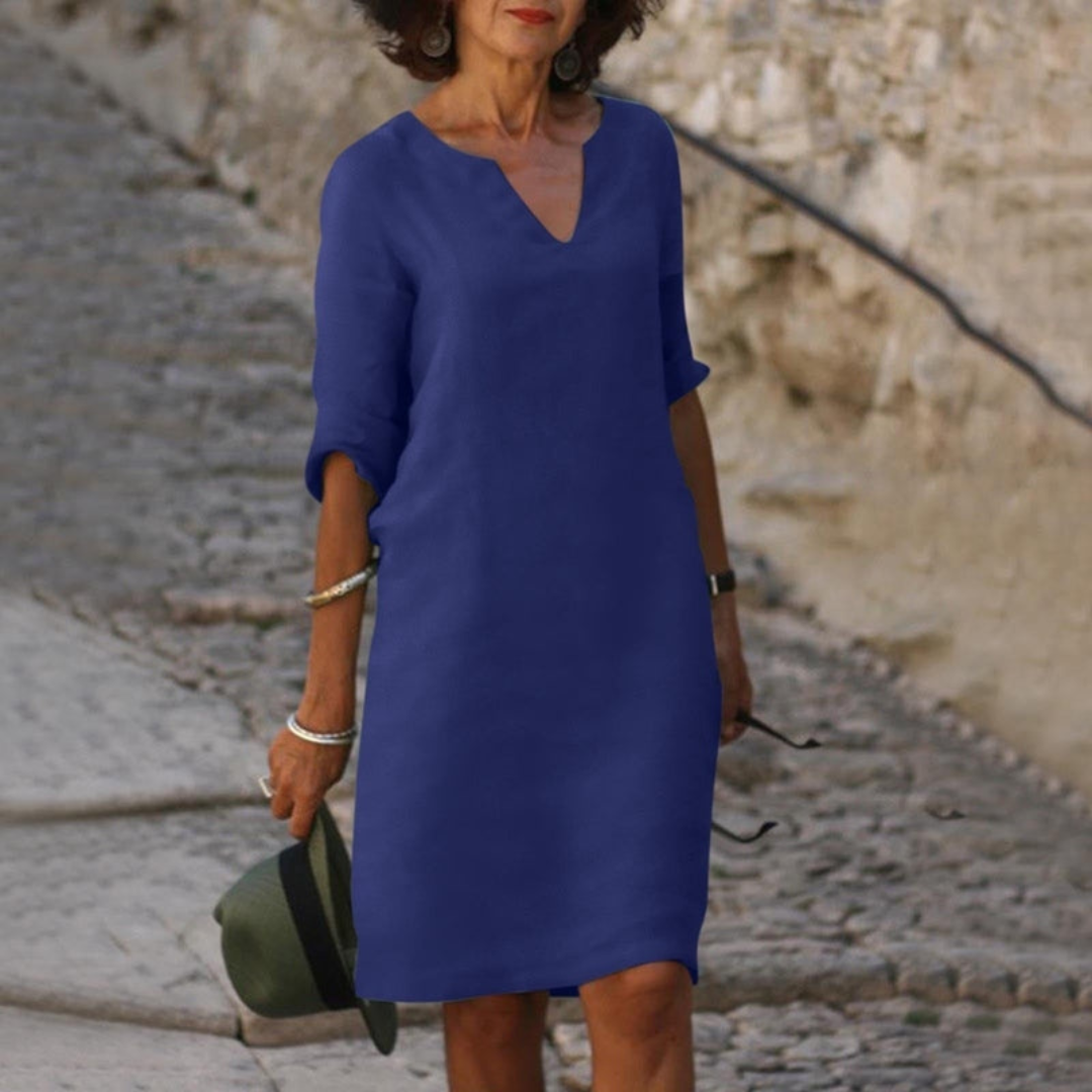Zora | Stylish dress with an elegant V-neckline