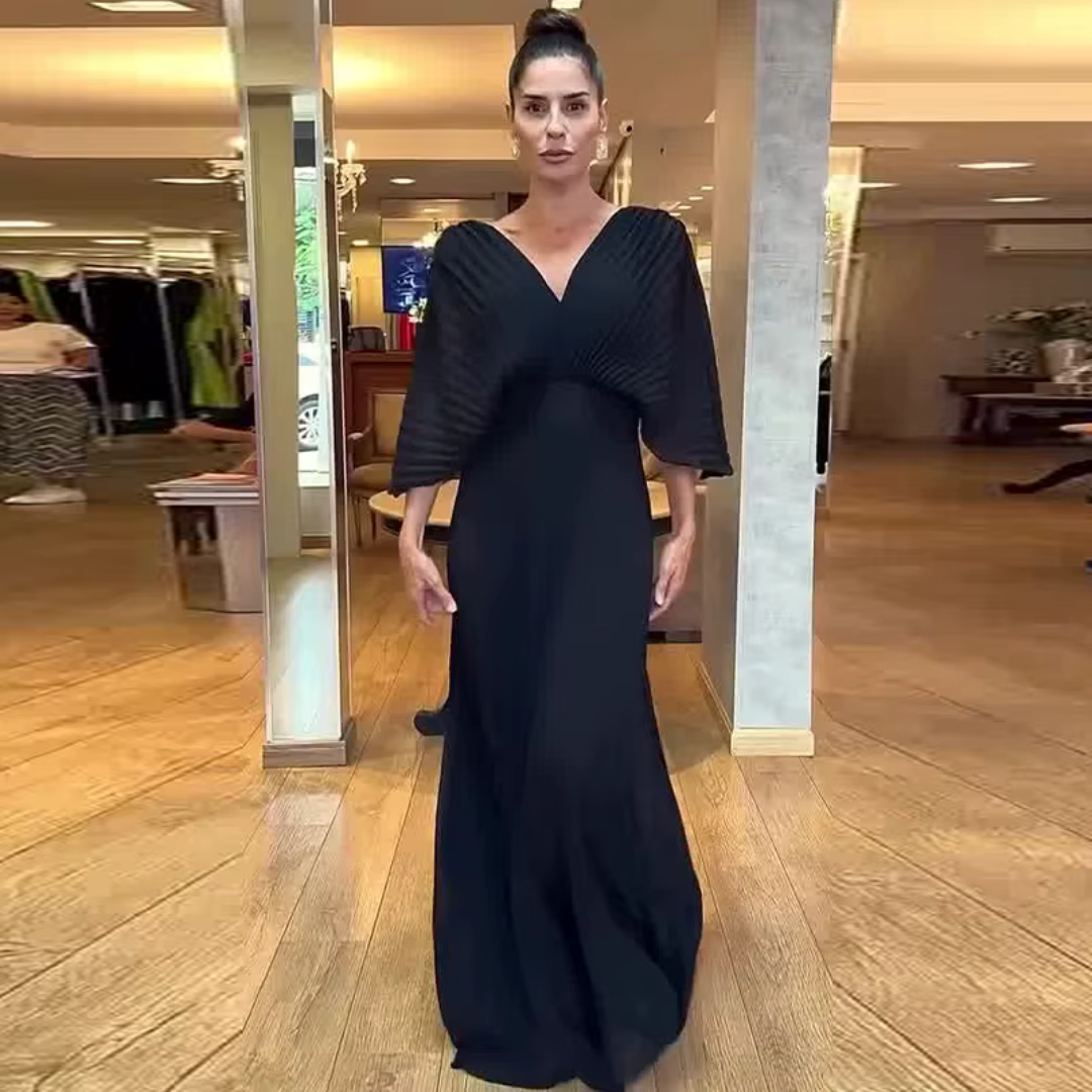 Vera | Pleated Dress with Elegance