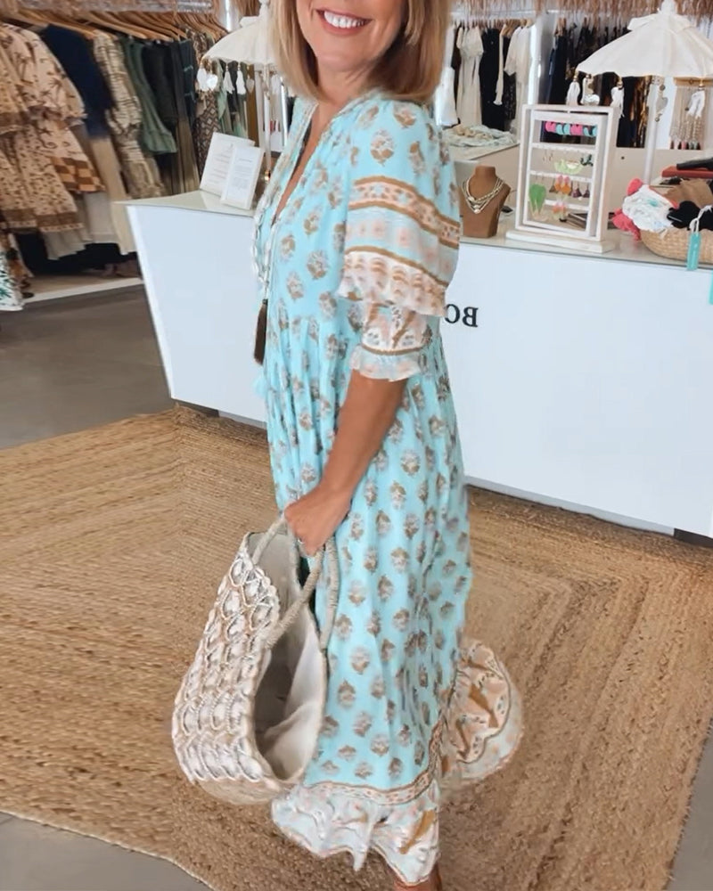 Verona | Stylish dresses with V-neckline and elegant pattern