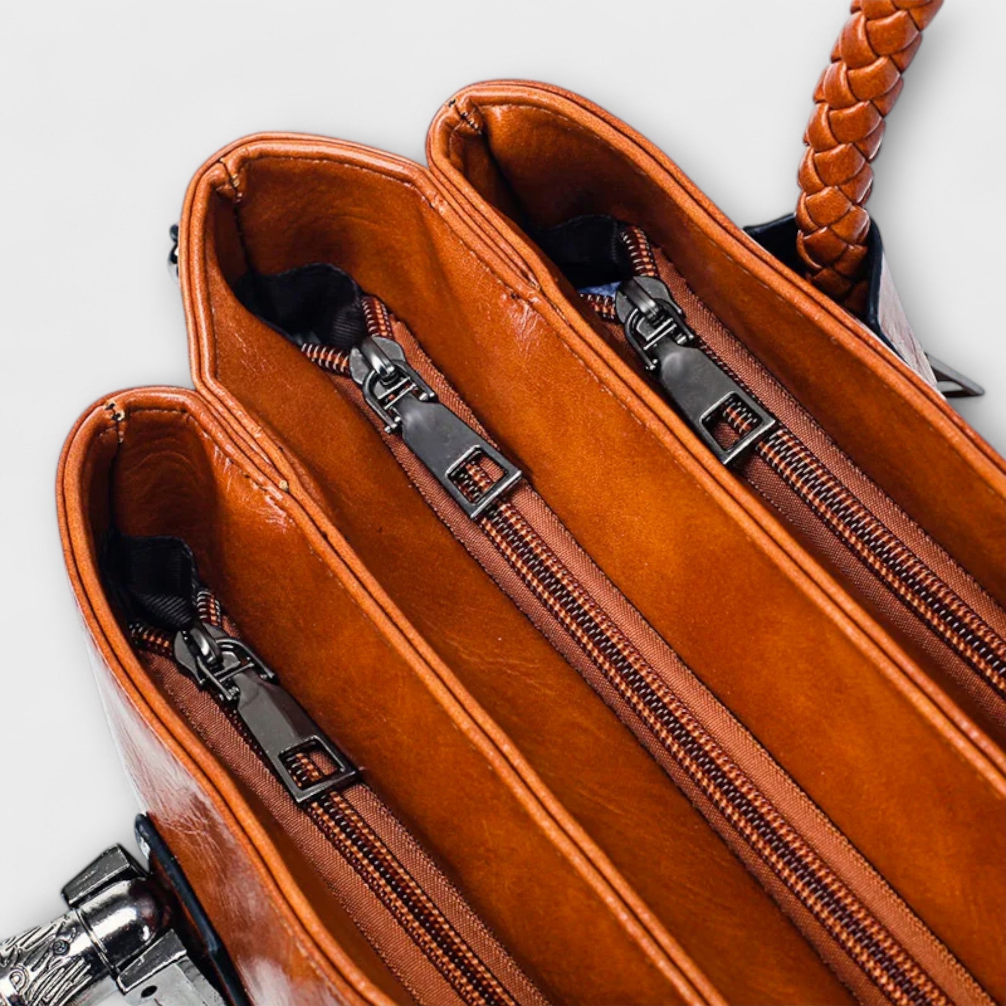 Quinn | Elegant Duffel Bag