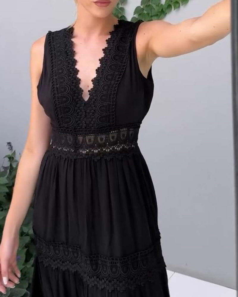 Abigail | Sleeveless Midi Dress in Boho Style with Lace Details