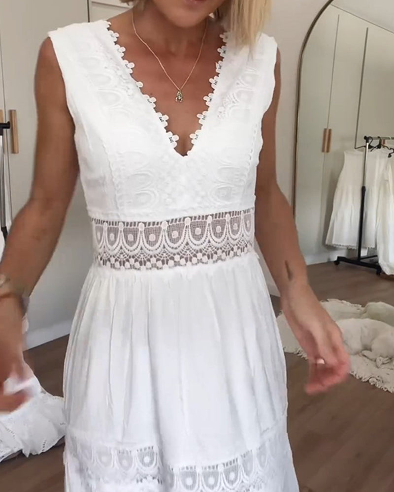 Abigail | Sleeveless Midi Dress in Boho Style with Lace Details