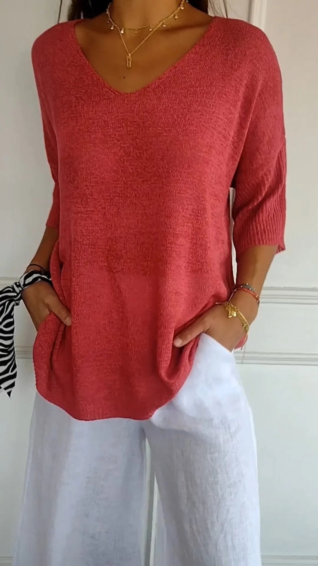 Avis | Soft V-Neck Top