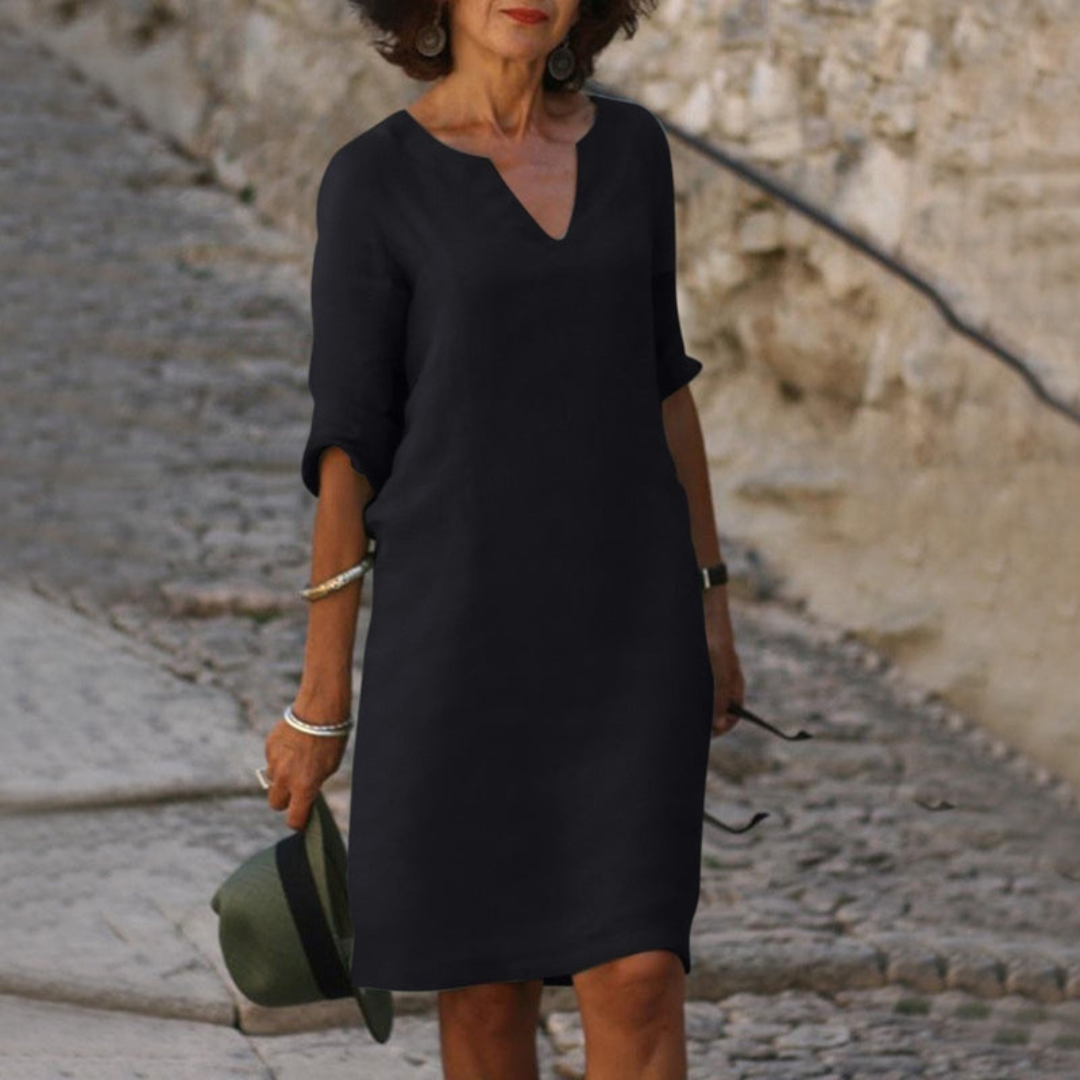 Zora | Stylish dress with an elegant V-neckline