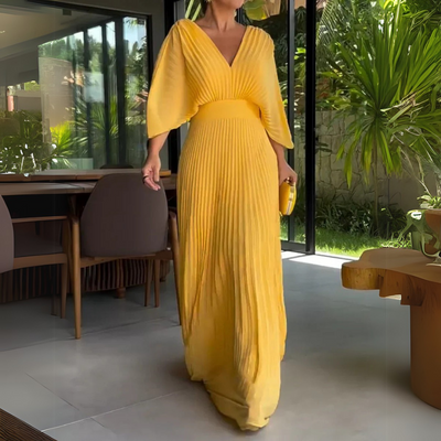 Vera | Pleated Dress with Elegance