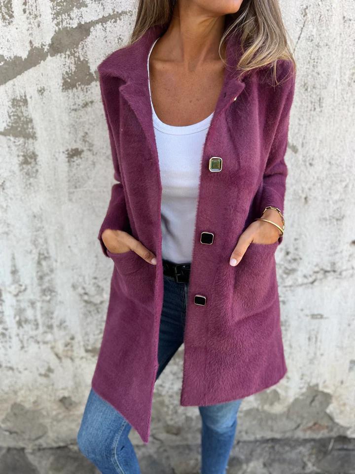 Gwendolyn | Elegant, Coarse Coat