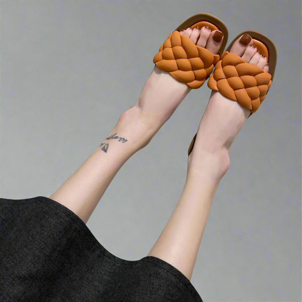 Clarian | Elegant sandals with vegan soft finish