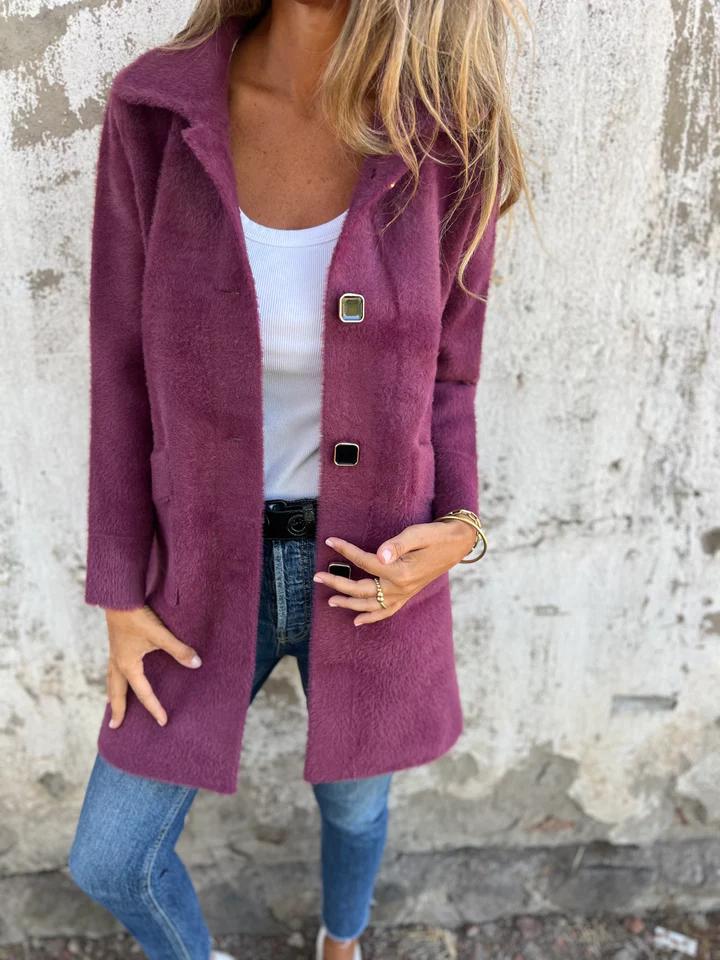 Gwendolyn | Elegant, Coarse Coat