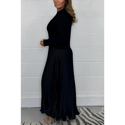Valerie | Extraordinary dress with detailed skirt