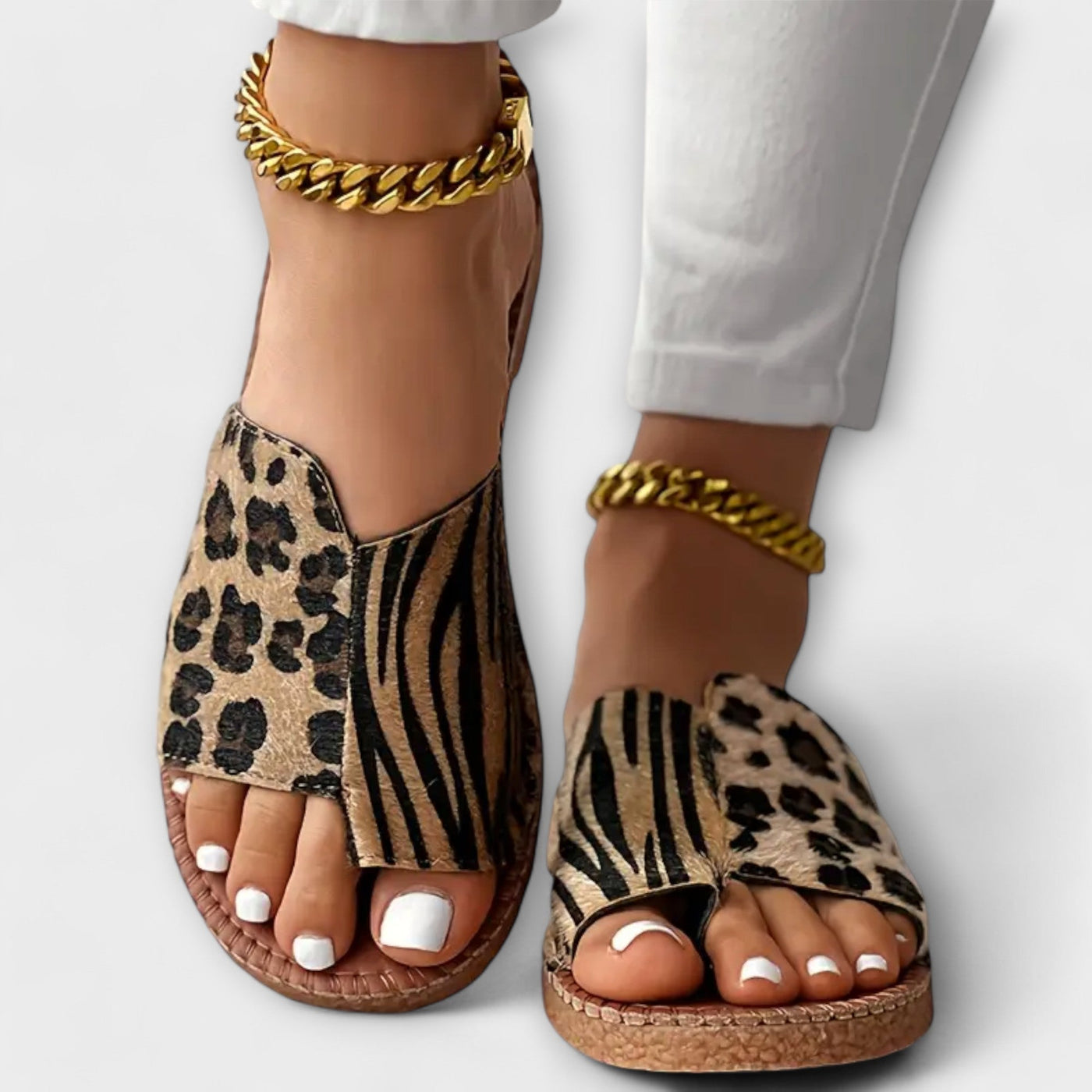 Thrisia | Stylish Bicolor Slippers with Leopard Print