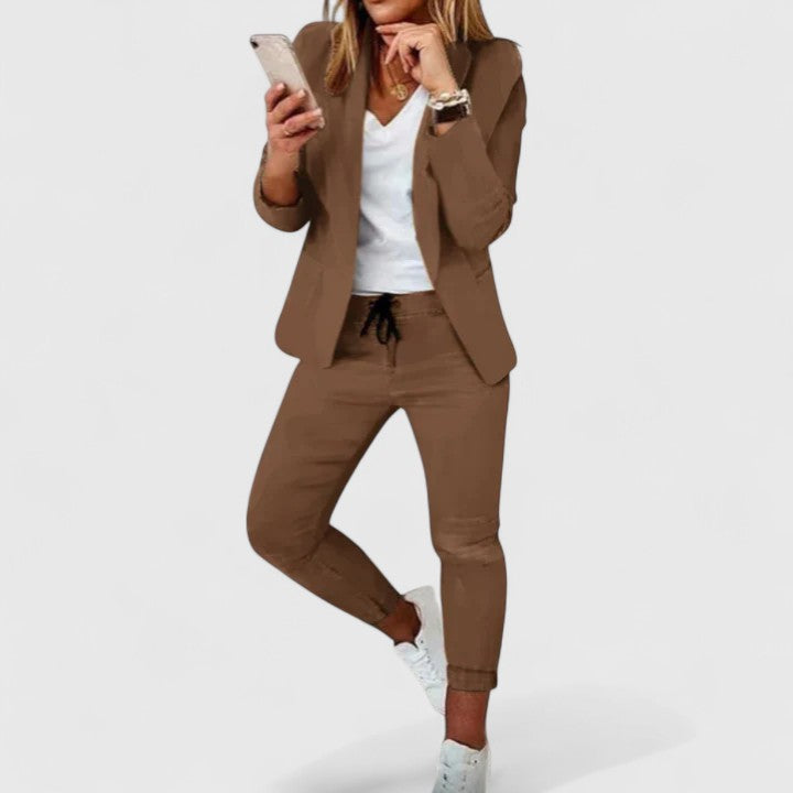 Everly | Sophisticated Suit