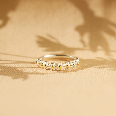 Luzille | Luxurious Flower Ring