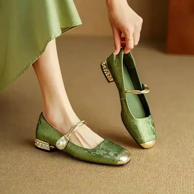 Sue | Elegance with a sparkle