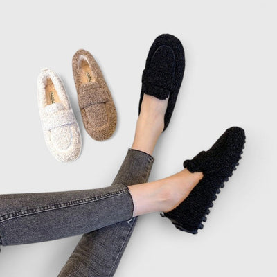 Charity | Warm slippers with elegant design