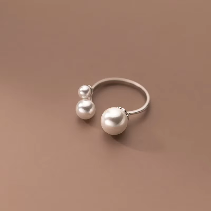 Adel | Adjustable Triple Freshwater Pearl Ring