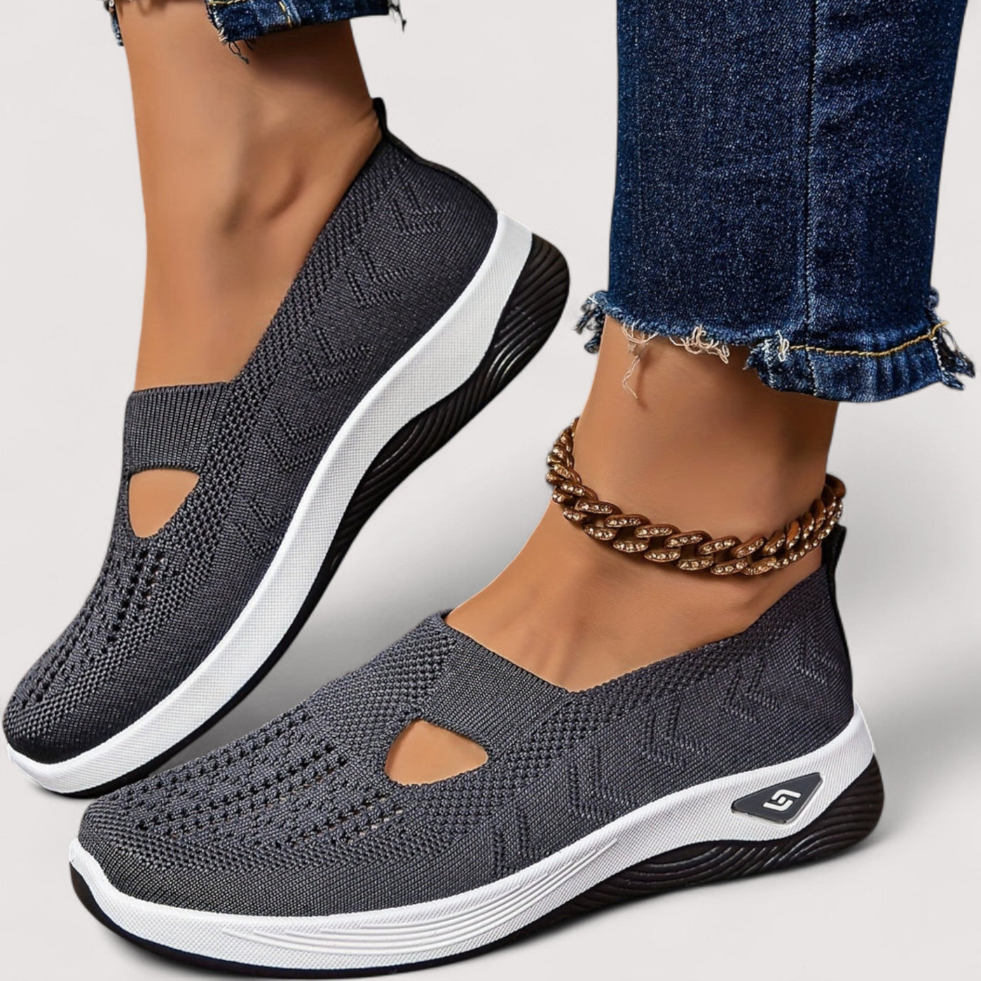 Cora | Lightweight Non-Slip Barefoot Shoes