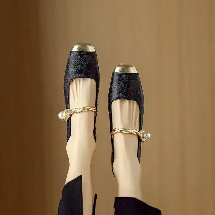 Sue | Elegance with a sparkle