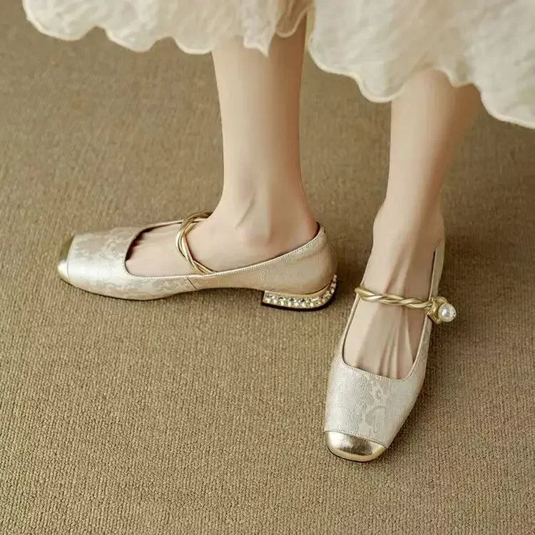 Sue | Elegance with a sparkle