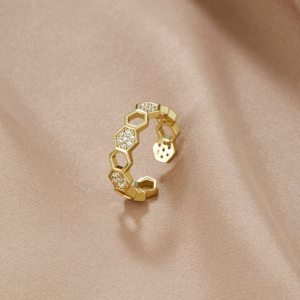 Bina | Gold and Crystal Ring