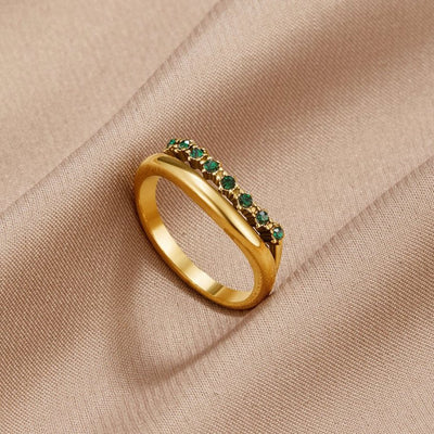 Mary | Layered Ring in Emerald Green