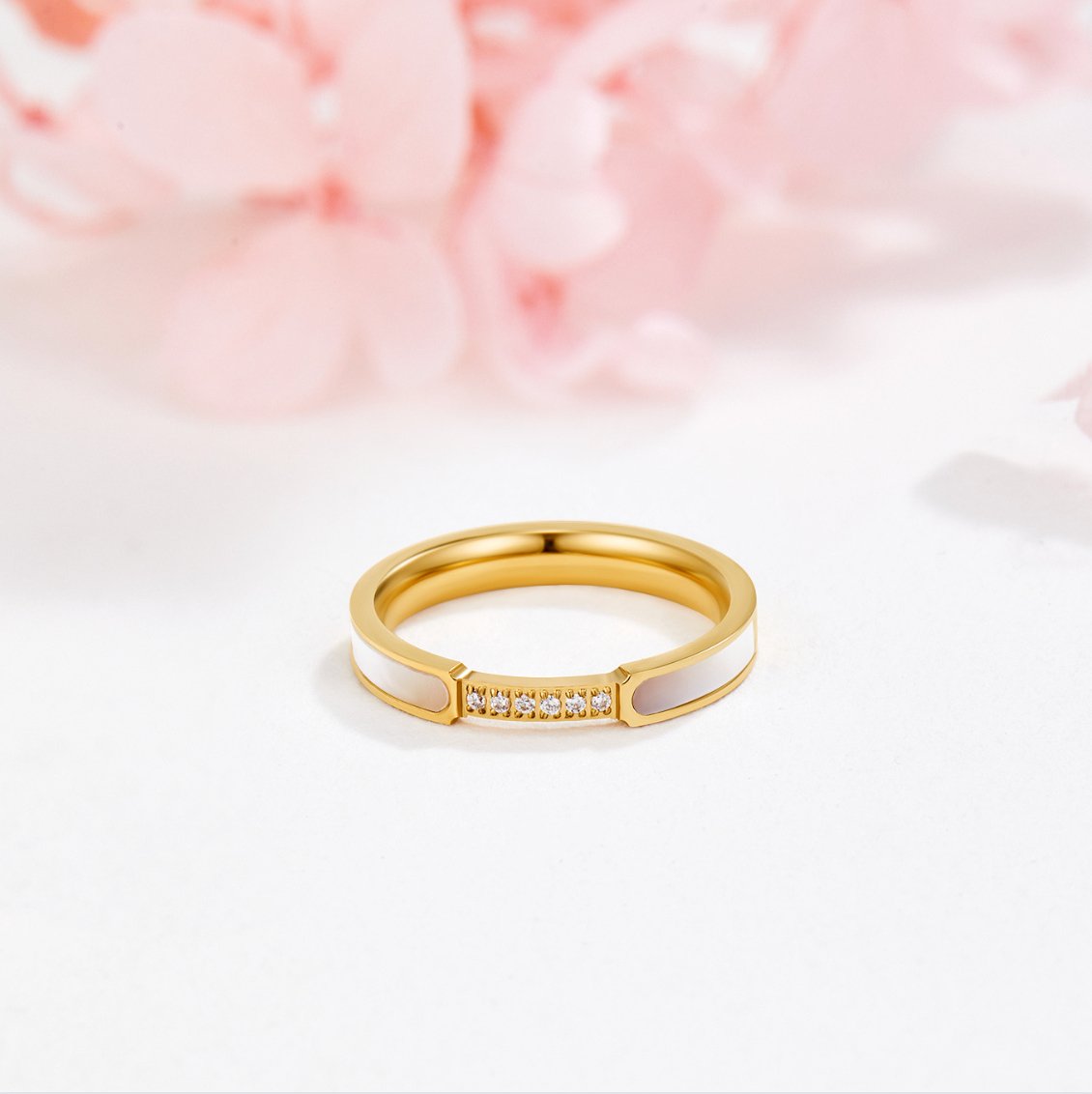 Unit | Pearl and Crystal Ring