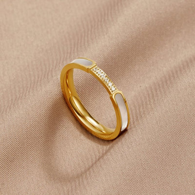 Unit | Pearl and Crystal Ring