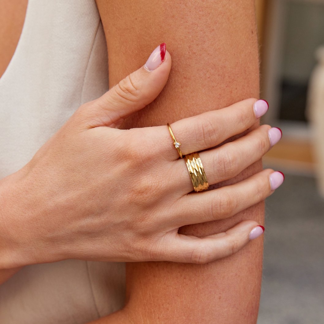 Lovely | Heart Ring in Crystal