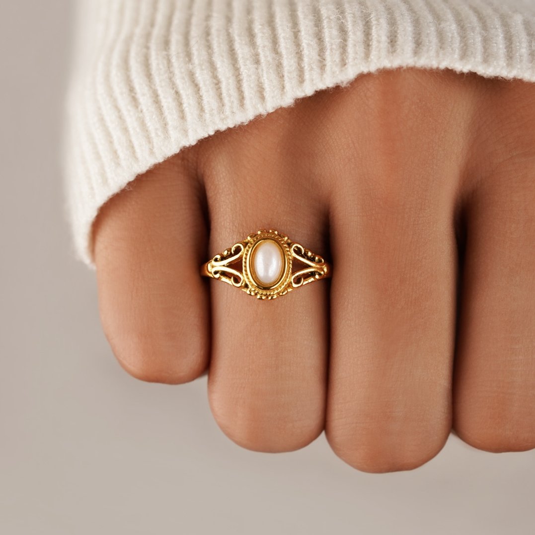 Toni | Vintage Royal Pearl Ring