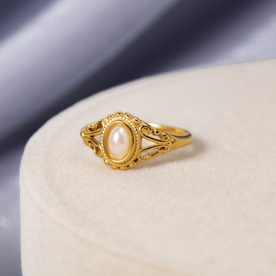 Toni | Vintage Royal Pearl Ring